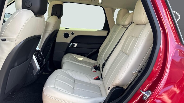 Land Rover Range Rover Sport 3.0 D300 HSE Dynamic 5dr Auto Diesel Estate